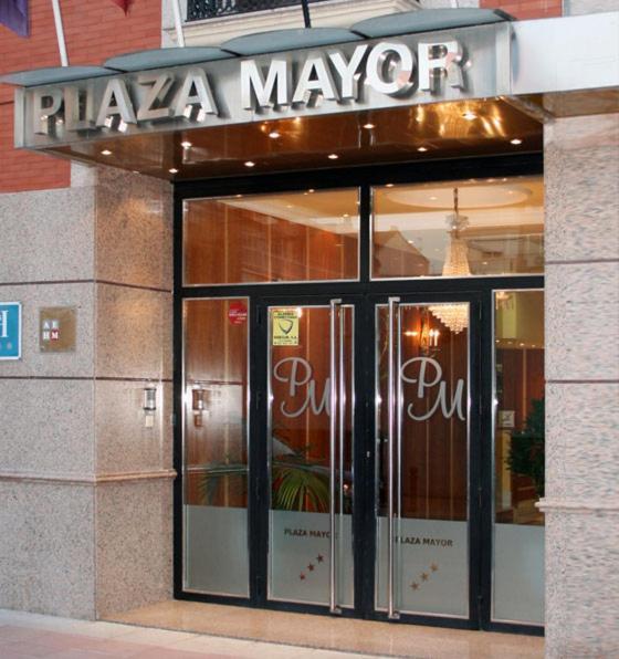 Torrejón de Ardoz Hostal Plaza Mayor מראה חיצוני תמונה