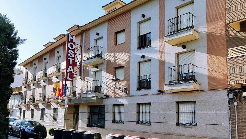 Torrejón de Ardoz Hostal Plaza Mayor מראה חיצוני תמונה