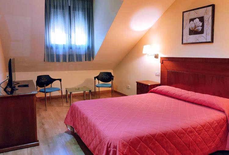 Torrejón de Ardoz Hostal Plaza Mayor מראה חיצוני תמונה