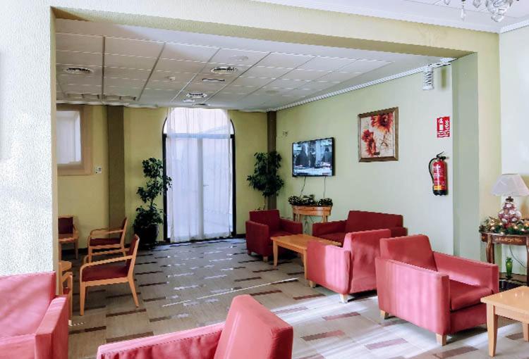 Torrejón de Ardoz Hostal Plaza Mayor מראה חיצוני תמונה