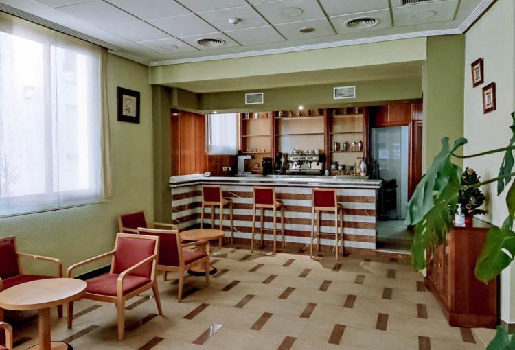 Torrejón de Ardoz Hostal Plaza Mayor מראה חיצוני תמונה
