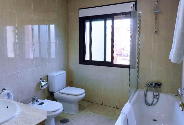 Torrejón de Ardoz Hostal Plaza Mayor מראה חיצוני תמונה